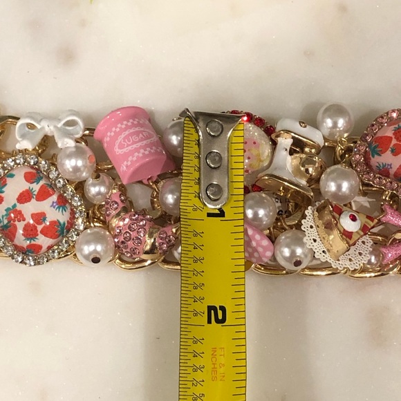 💖NWT💖 Betsey Johnson BABYCAKES CLUSTER BRACELET PINK - Picture 11 of 12